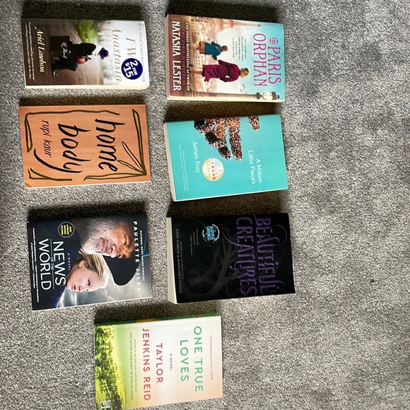 Books - Picture 1 of 8